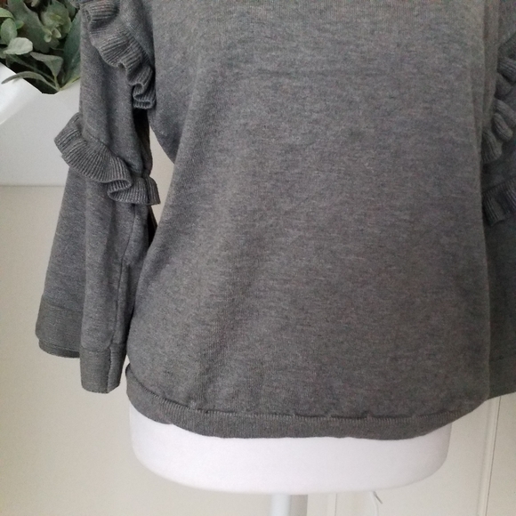 Vila Milano Ruffle Bell Sleeve Sweater Size Large - Picture 3 of 7